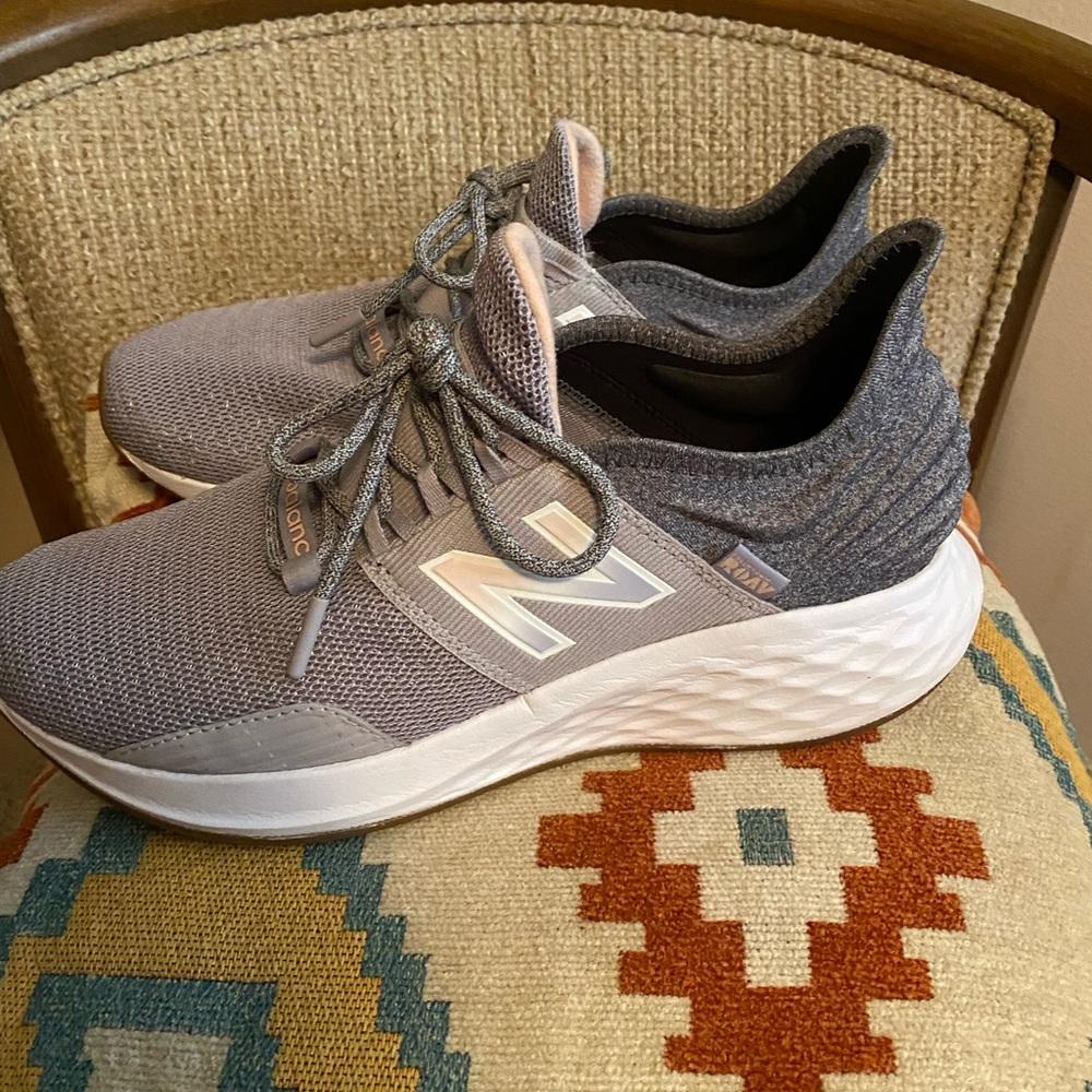 Womens New Balance size 9 shoes